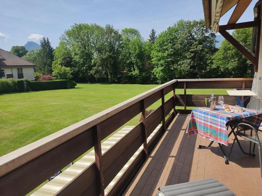 Bel Appartement Au Calme A 5 Minutes Du Village Menthon-Saint-Bernard Kültér fotó