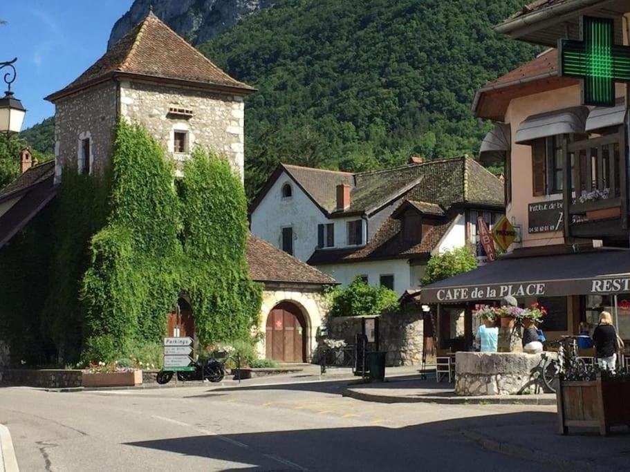 Bel Appartement Au Calme A 5 Minutes Du Village Menthon-Saint-Bernard Kültér fotó